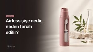Fildişi zemin üzerinde etiketsiz gül kurusu airless pompalı şişe